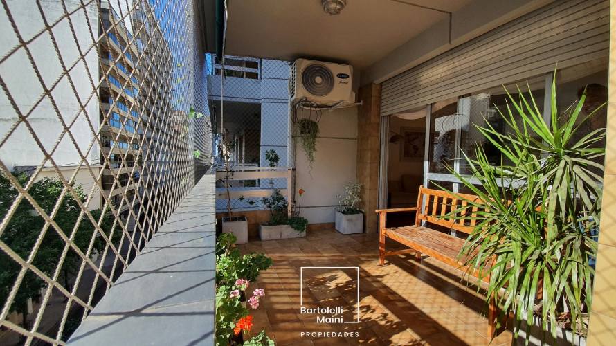 VENTA | 3 dorm. + cochera | 1° DE MAYO 961, 02-02