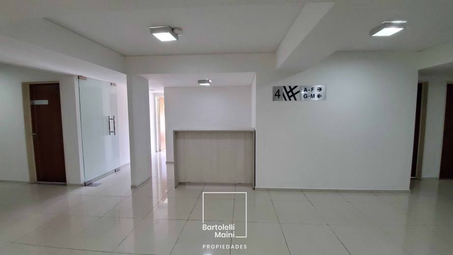 VENTA | OFICINA CON BAÑO PRIVADO + cochera | CARBALLO 186