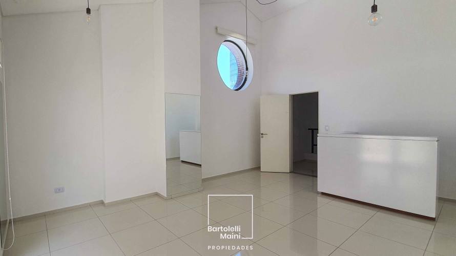 VENTA | OFICINA CON BAÑO PRIVADO + cochera | CARBALLO 186