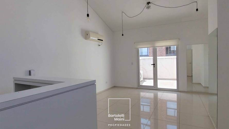 VENTA | OFICINA CON BAÑO PRIVADO + cochera | CARBALLO 186