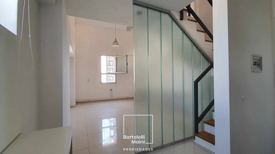 VENTA | OFICINA CON BAÑO PRIVADO + cochera | CARBALLO 186