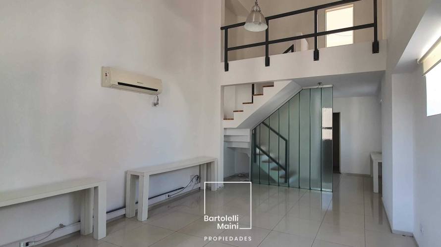 VENTA | OFICINA CON BAÑO PRIVADO + cochera | CARBALLO 186