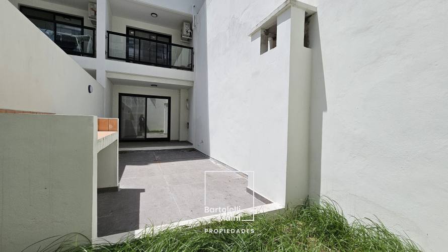 VENTA | CHACABUCO 1834, PB-04 | Monoambiente con patio