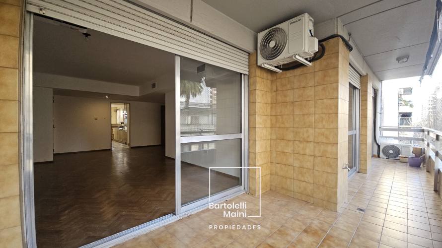 VENTA | 3 dorm. + cochera | 1° DE MAYO 961, 02-02