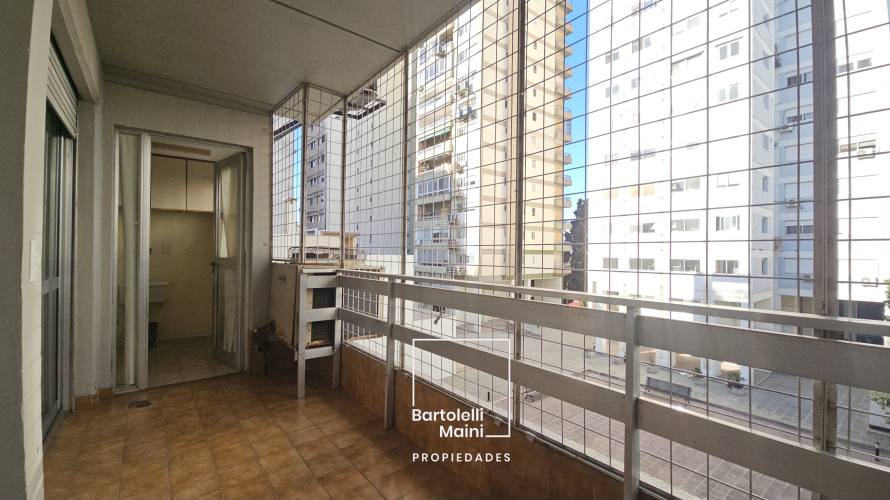 VENTA | 3 dorm. + cochera | 1° DE MAYO 961, 02-02