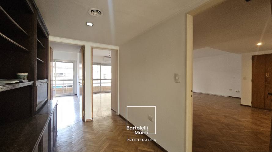 VENTA | 3 dorm. + cochera | 1° DE MAYO 961, 02-02