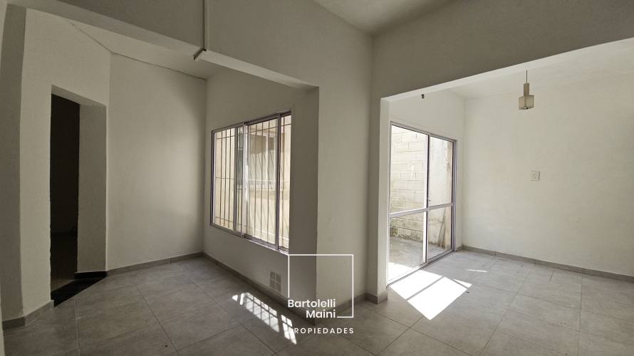 VENTA | Casa Interna Única con Patio y Terraza
