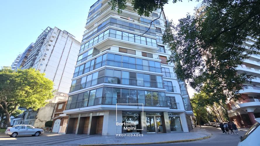 VENTA | Piso Excl. 5 Dorm. + Cochera | Av. de la Libertad 8