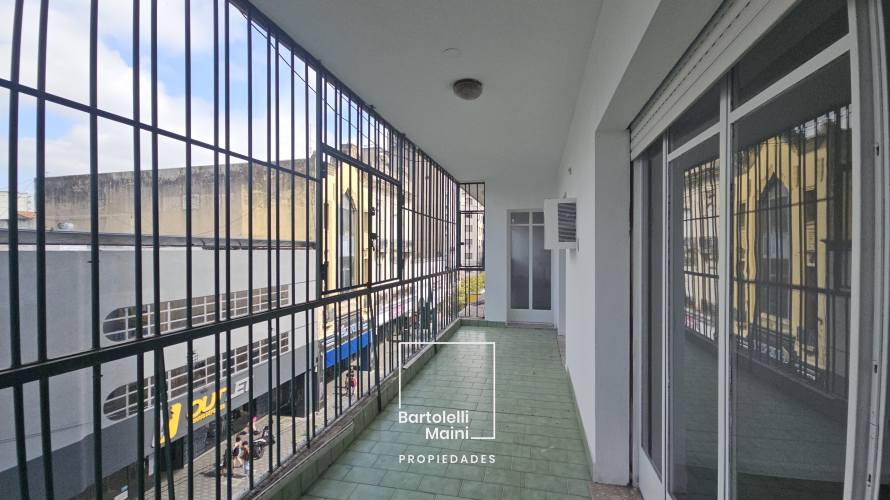 VENTA | DEPARTAMENTO 3 DORMITORIOS | Sarmiento 958, 2B