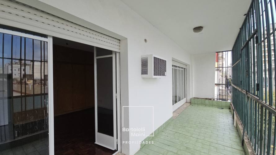 VENTA | DEPARTAMENTO 3 DORMITORIOS | Sarmiento 958, 2B