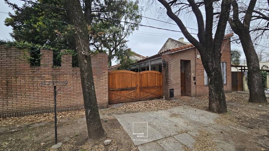VENTA | CASA DE 3 DORMITORIOS | PASAJE RUIZ 141 BIS