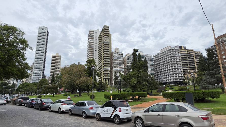 ALQUILER | 1° de Mayo 953 | Piso Excl. 312m2 + cochera