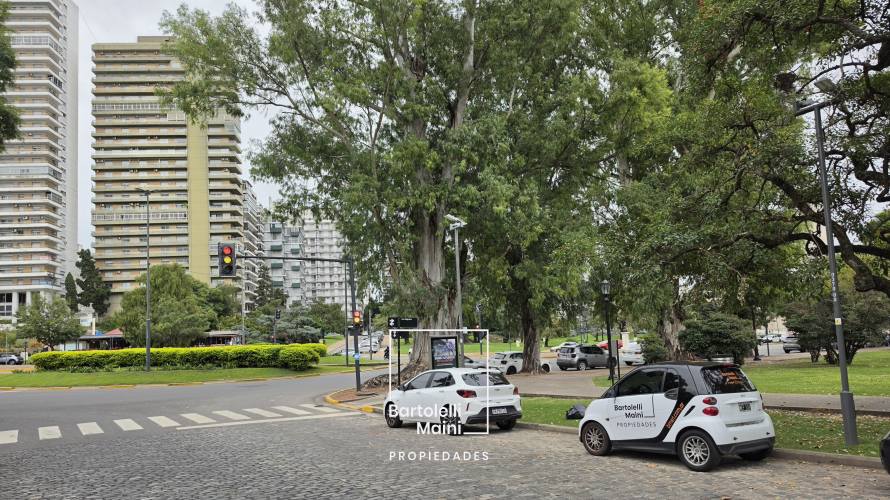 ALQUILER | 1° de Mayo 953 | Piso Excl. 312m2 + cochera