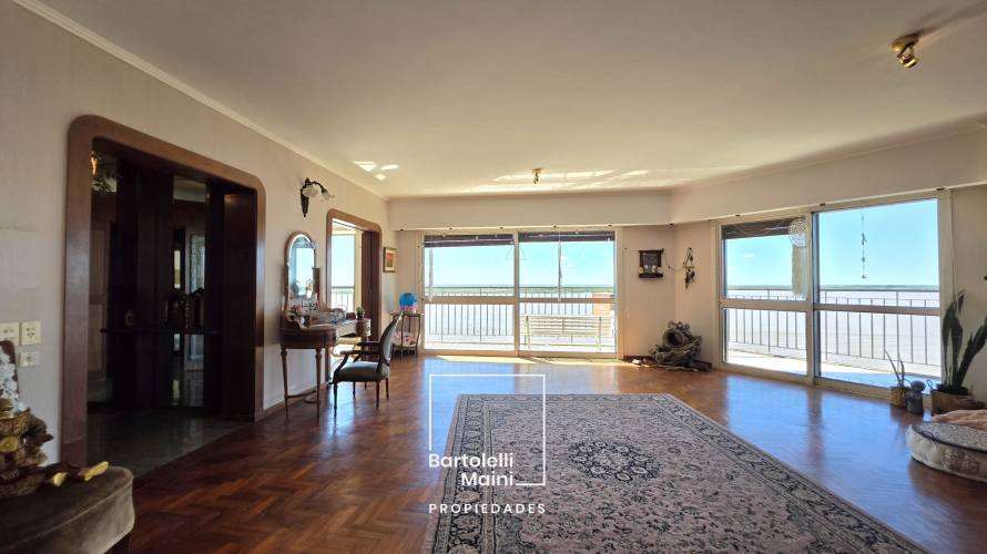 VENTA | Piso Excl. 5 Dorm. + Cochera | Av. de la Libertad 8