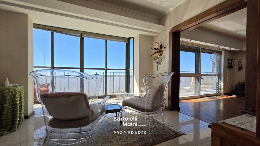 VENTA | Piso Excl. 5 Dorm. + Cochera | Av. de la Libertad 8