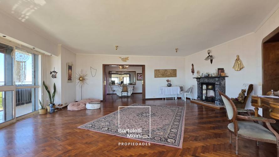 VENTA | Piso Excl. 5 Dorm. + Cochera | Av. de la Libertad 8