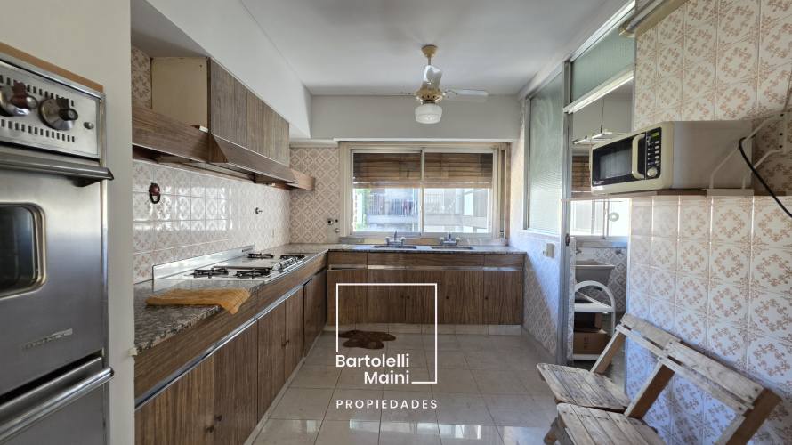 VENTA | Piso Excl. 5 Dorm. + Cochera | Av. de la Libertad 8