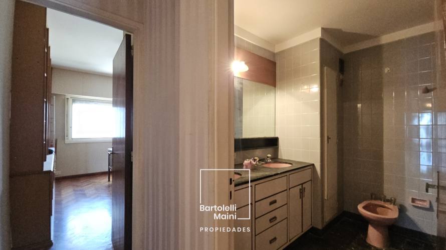VENTA | Piso Excl. 5 Dorm. + Cochera | Av. de la Libertad 8