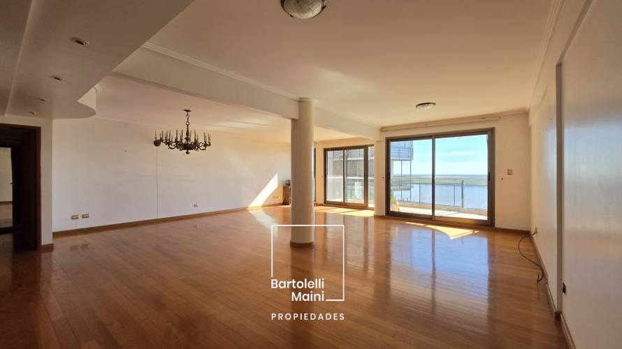 VENTA | Brown 1633 | Piso Excl. 3 Dorm. + 2 Cocheras