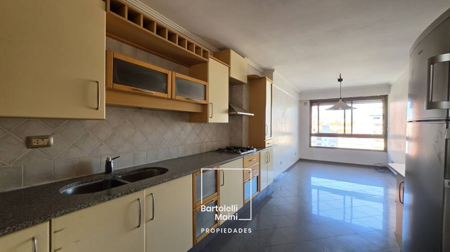 VENTA | Brown 1633 | Piso Excl. 3 Dorm. + 2 Cocheras