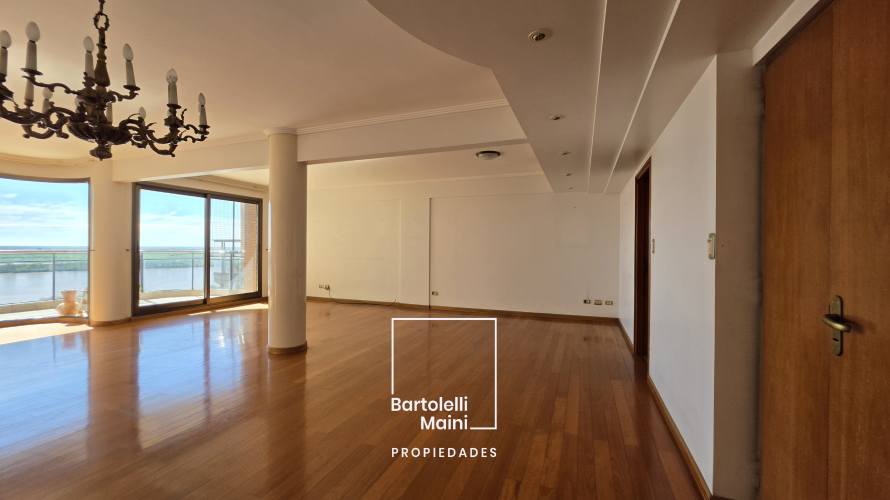 VENTA | Brown 1633 | Piso Excl. 3 Dorm. + 2 Cocheras