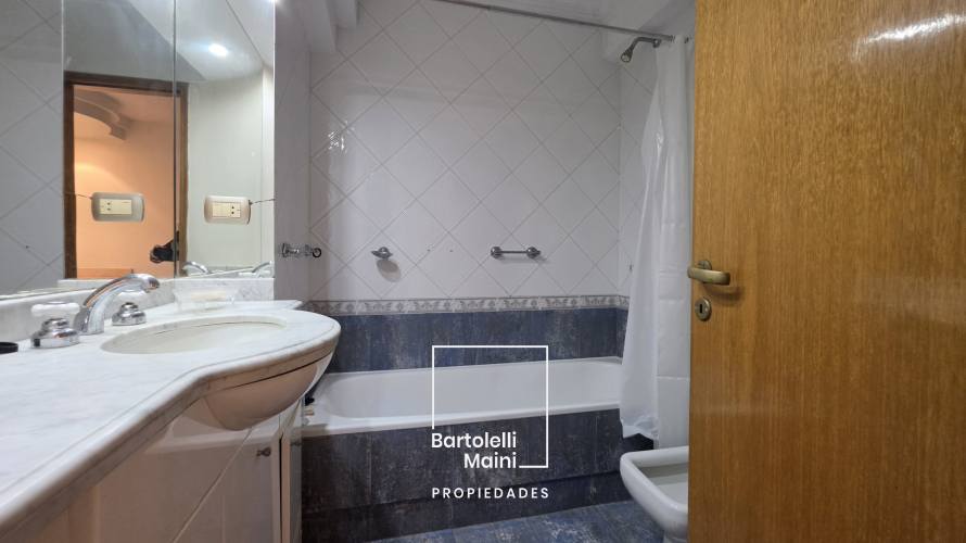 VENTA | Brown 1633 | Piso Excl. 3 Dorm. + 2 Cocheras