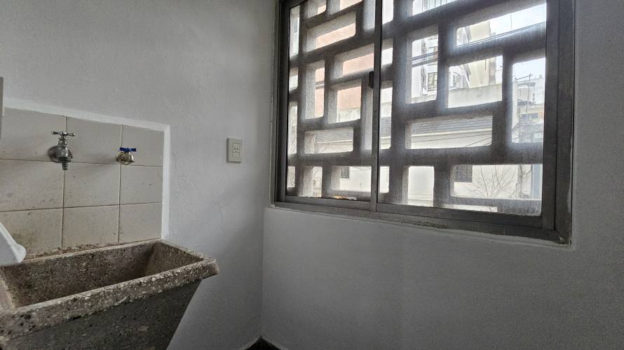 ALQUILER | DEPTO 1 DORMITORIO CON BALCÓN | PARAGUAY 522