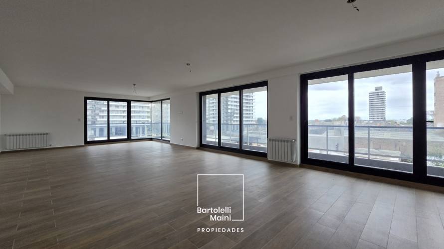 VENTA | Av. Caseros 242 Bis | Depto 3 dormitorios + cochera