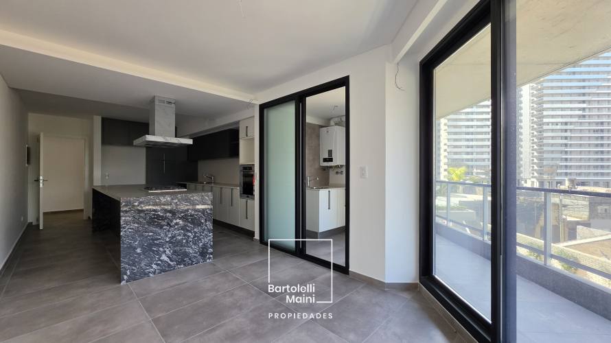 VENTA | Av. Caseros 242 Bis | Depto 3 dormitorios + cochera