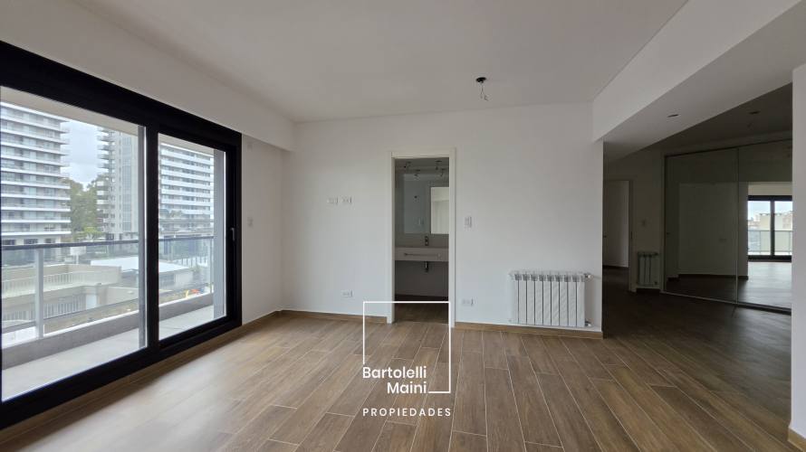 VENTA | Av. Caseros 242 Bis | Depto 3 dormitorios + cochera