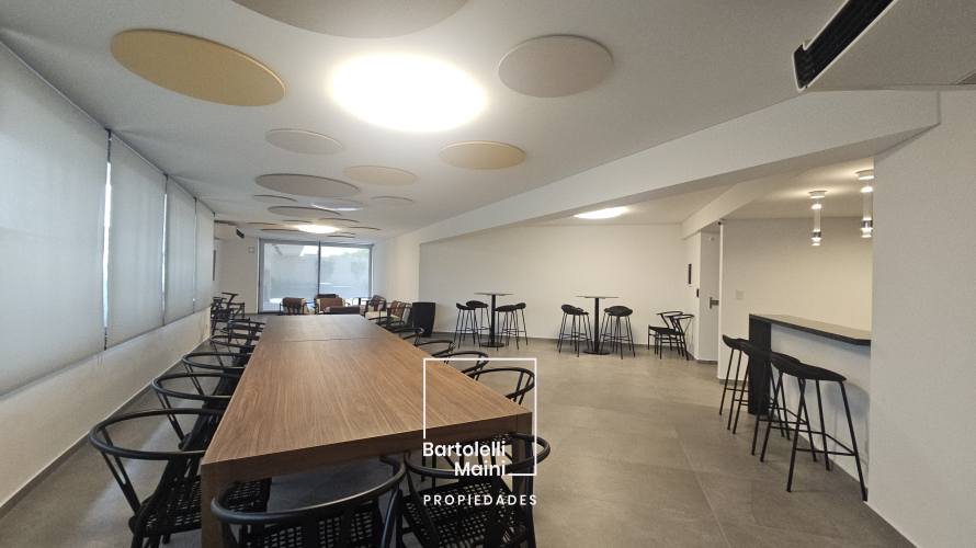 VENTA | Av. Caseros 242 Bis | Depto 3 dormitorios + cochera