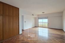 ALQUILER | 1° de Mayo 953 | Piso Excl. 312m2 + cochera