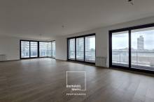 VENTA | Av. Caseros 242 Bis | Depto 3 dormitorios + cochera